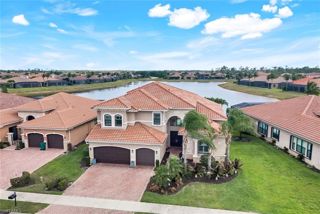 2927 Cinnamon Bay Cir, Naples, FL 34119-3