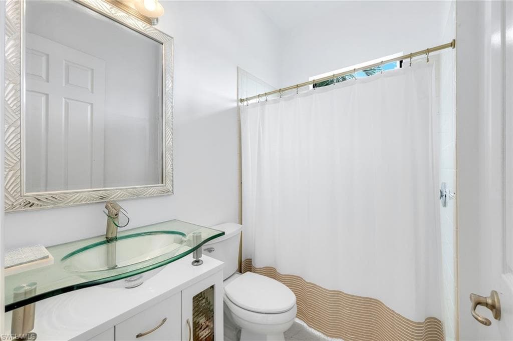 2927 Cinnamon Bay Cir, Naples, FL 34119-39