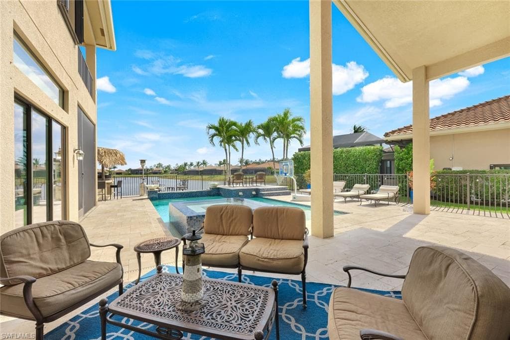 2927 Cinnamon Bay Cir, Naples, FL 34119-42