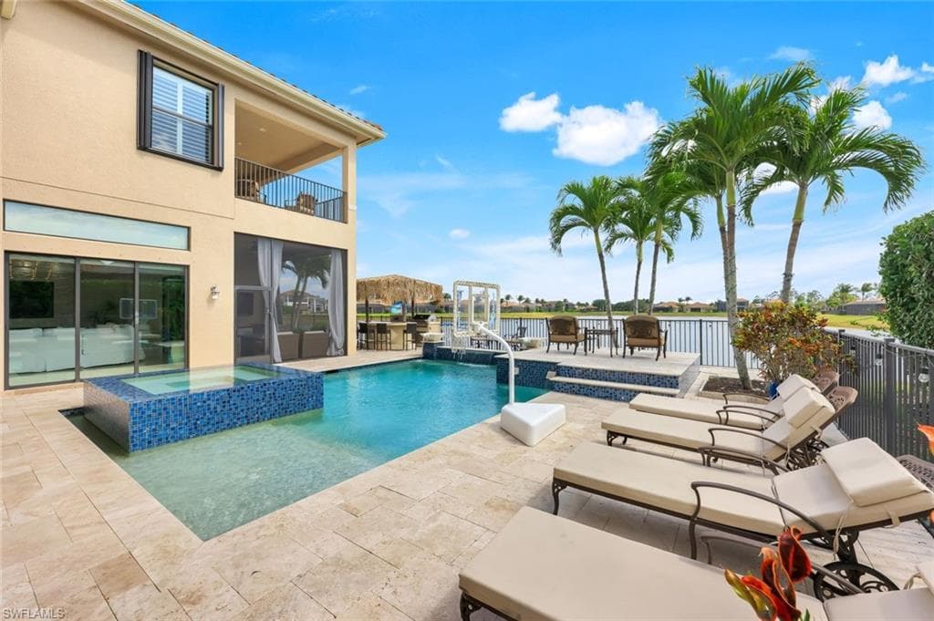 2927 Cinnamon Bay Cir, Naples, FL 34119-46