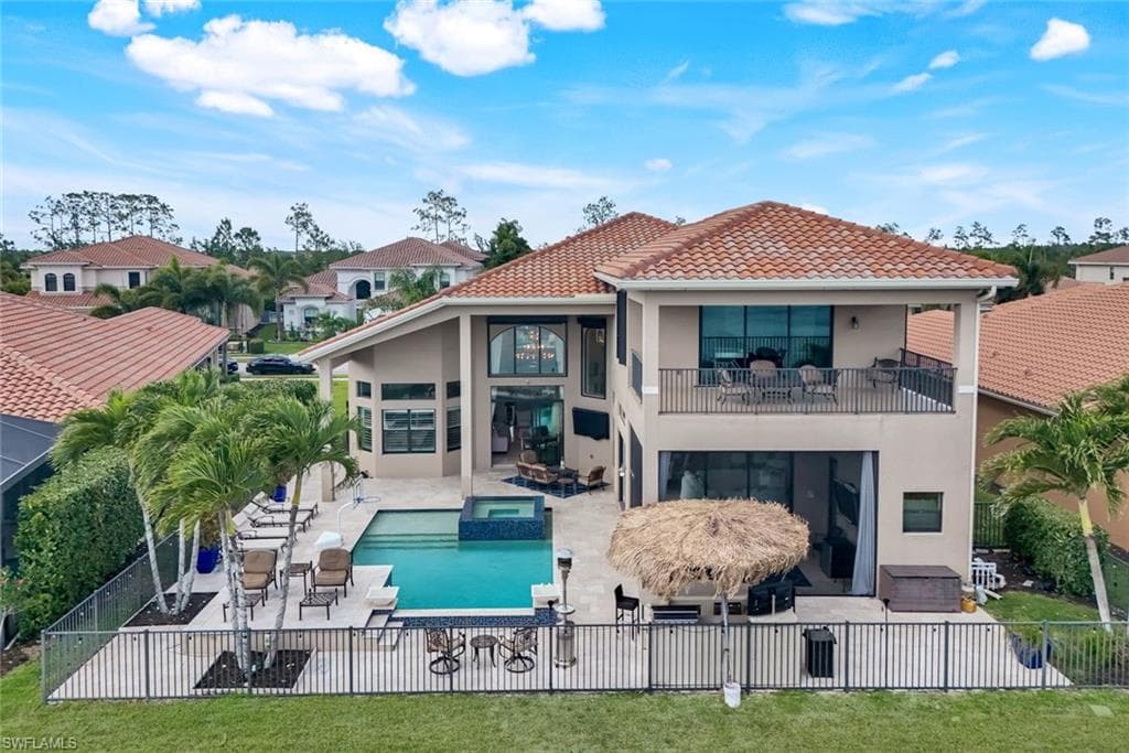 2927 Cinnamon Bay Cir, Naples, FL 34119-4