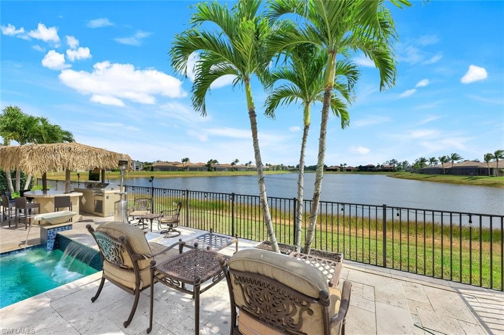 2927 Cinnamon Bay Cir, Naples, FL 34119-5