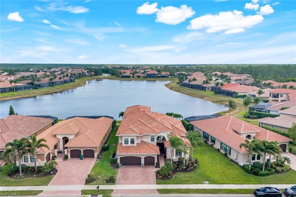 2927 Cinnamon Bay Cir, Naples, FL 34119-7