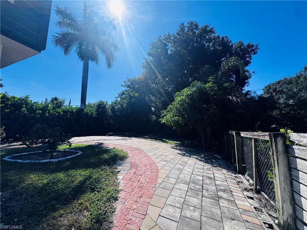 10190 Carolina St, Bonita Springs, FL 34135-14