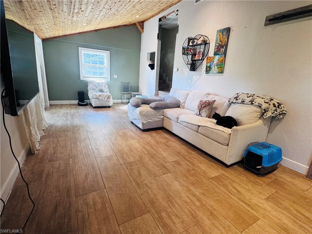 10190 Carolina St, Bonita Springs, FL 34135-16