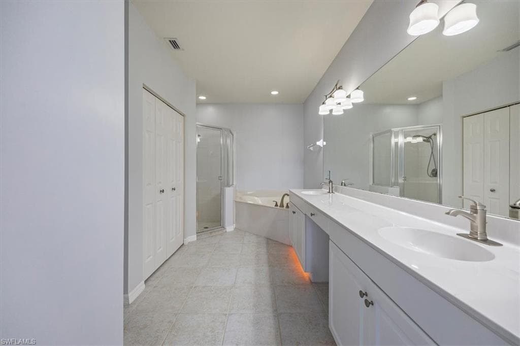 6235 Wilshire Pines Cir 1404, Naples, FL 34109-16