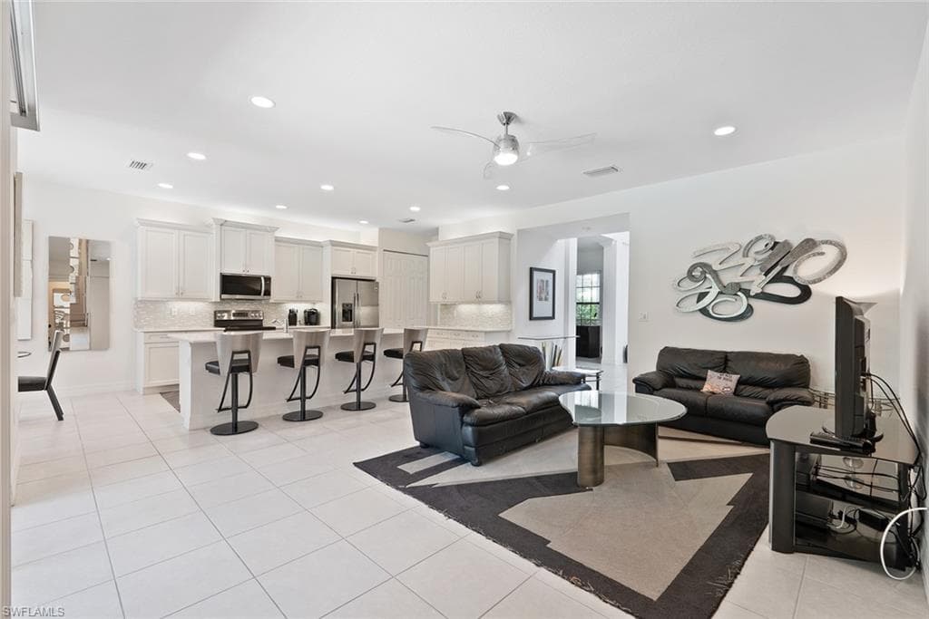 13750 Callisto Ave, Naples, FL 34109-9