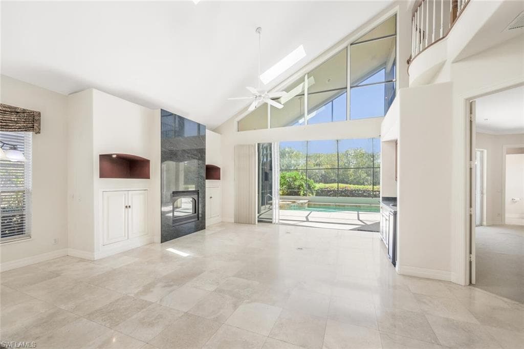 5072 Kensington High St, Naples, FL 34105-15