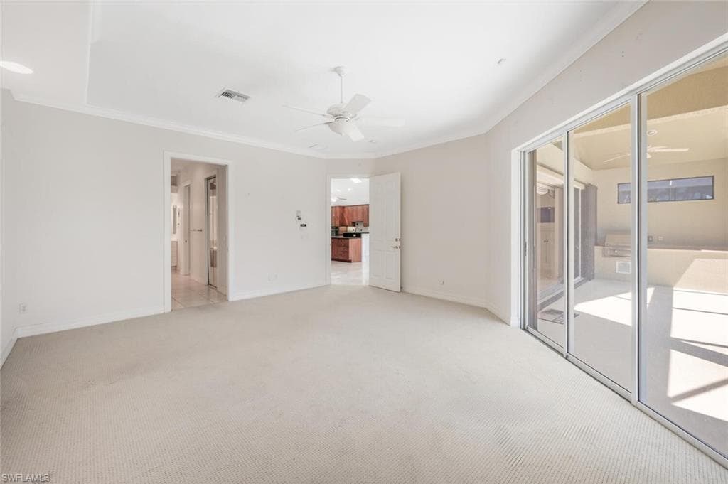 5072 Kensington High St, Naples, FL 34105-17