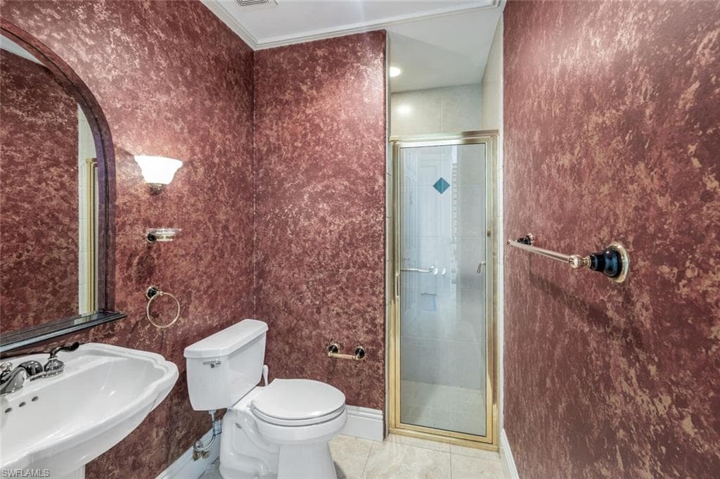 5072 Kensington High St, Naples, FL 34105-22