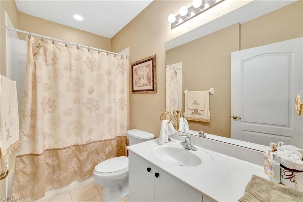 7835 Regal Heron Cir 305, Naples, FL 34104-18