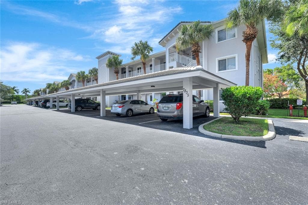7835 Regal Heron Cir 305, Naples, FL 34104-3