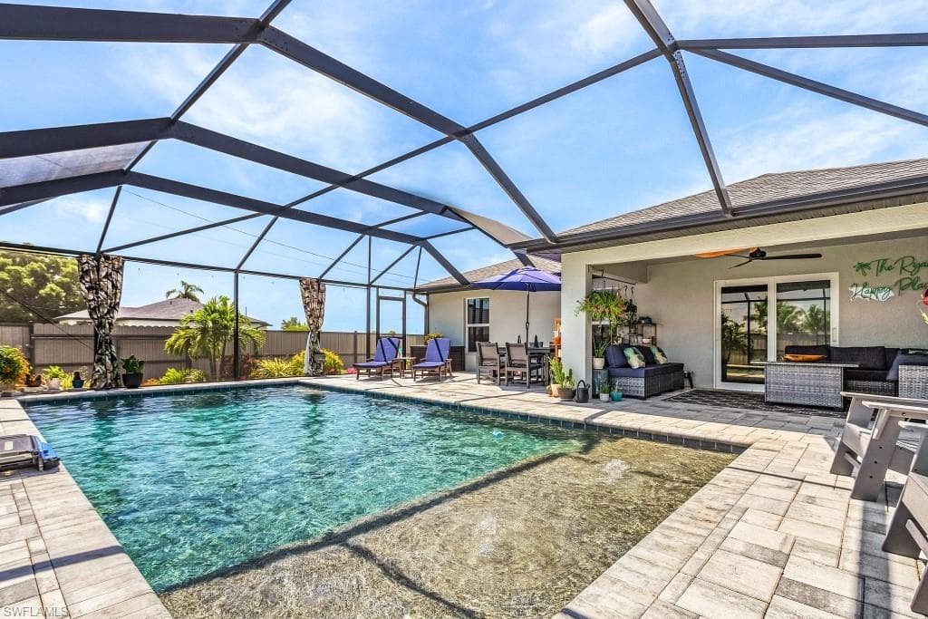539 13th St, Cape Coral, FL 33993-23