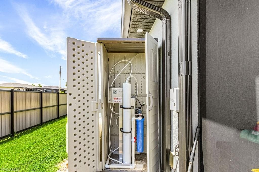 539 13th St, Cape Coral, FL 33993-29