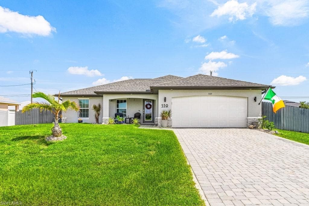 539 13th St, Cape Coral, FL 33993-3