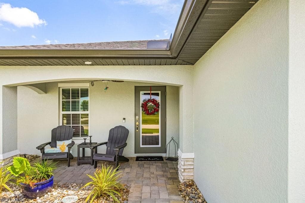 539 13th St, Cape Coral, FL 33993-6