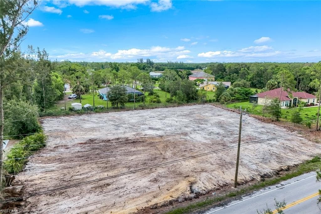 10451 Shangri La Rd, Bonita Springs, FL 34135-5