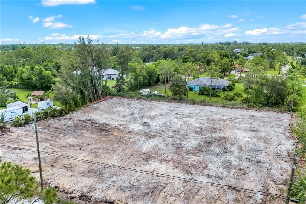 10451 Shangri La Rd, Bonita Springs, FL 34135-6