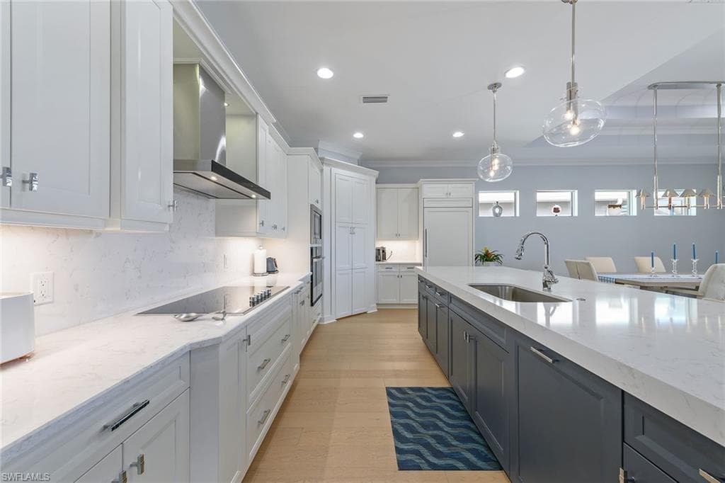 8778 Calypso Ct, Naples, FL 34112-9