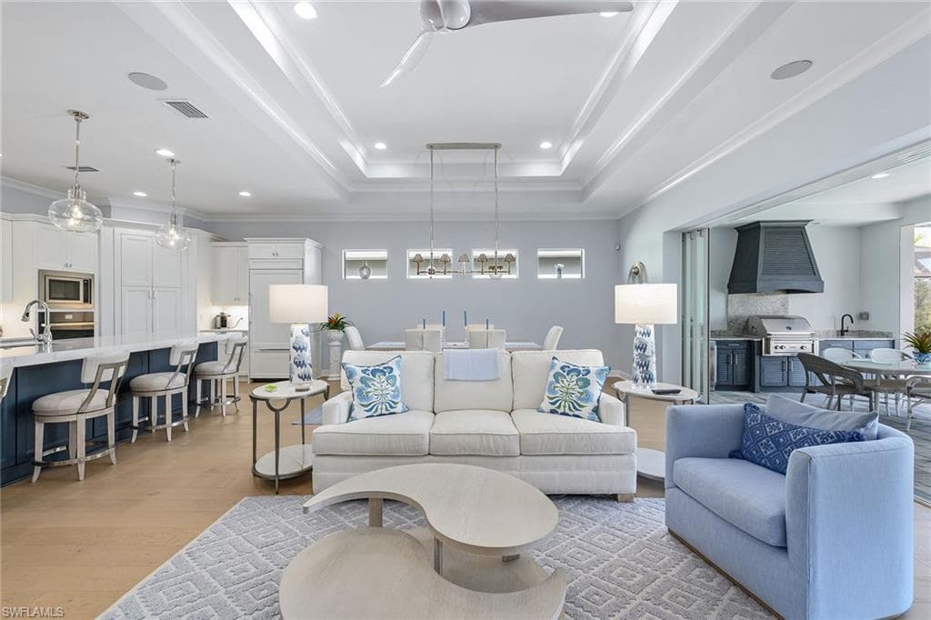 8778 Calypso Ct, Naples, FL 34112-6