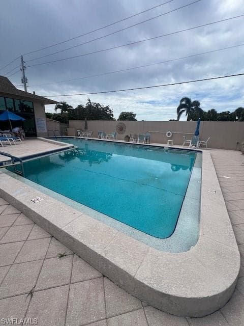 519 Riviera Blvd E, Naples, FL 34112-22