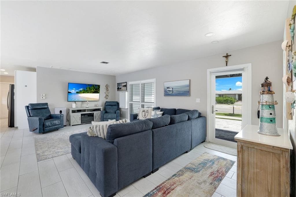 1263 Collier Blvd, Marco Island, FL 34145-3