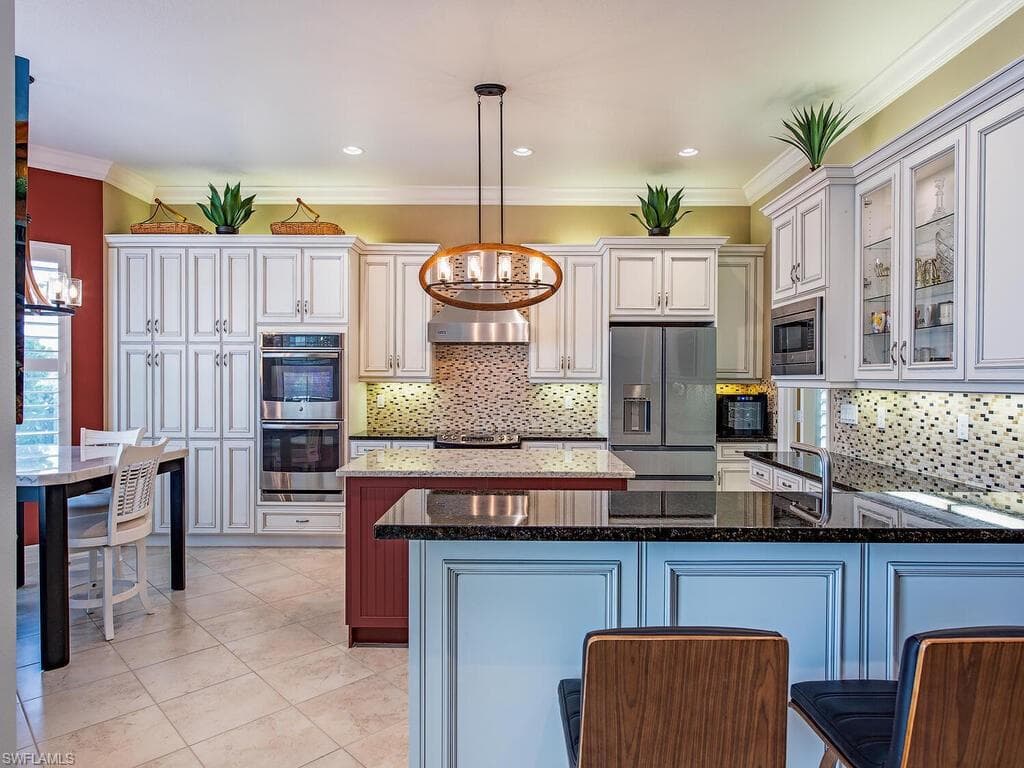 2975 Cinnamon Bay Cir, Naples, FL 34119-10