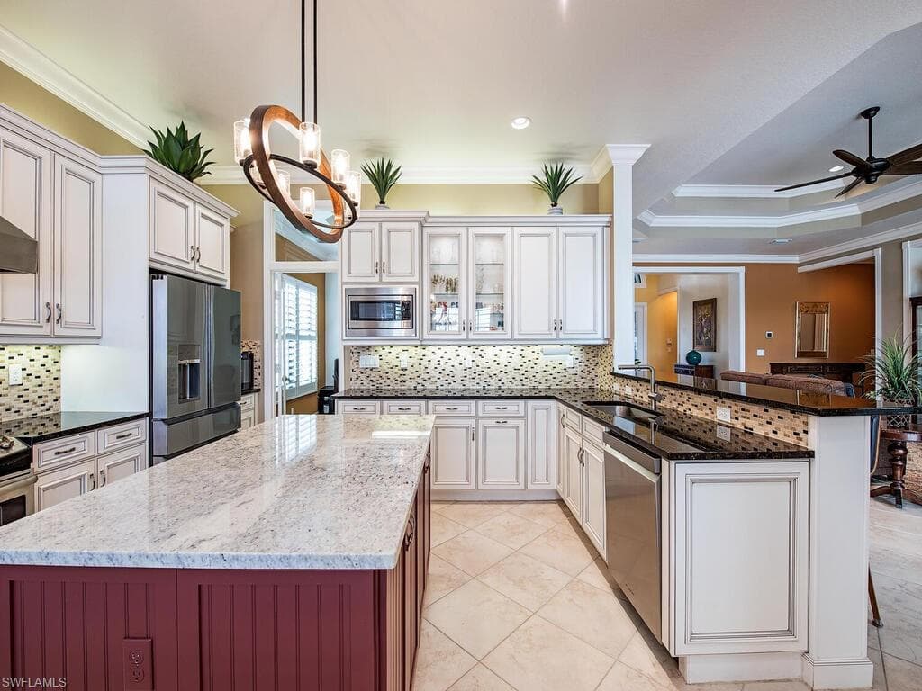 2975 Cinnamon Bay Cir, Naples, FL 34119-12