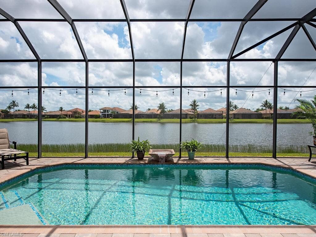 2975 Cinnamon Bay Cir, Naples, FL 34119-5
