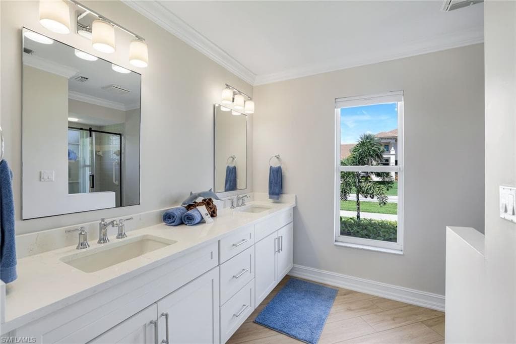 711 Tigertail Ct, Marco Island, FL 34145-18
