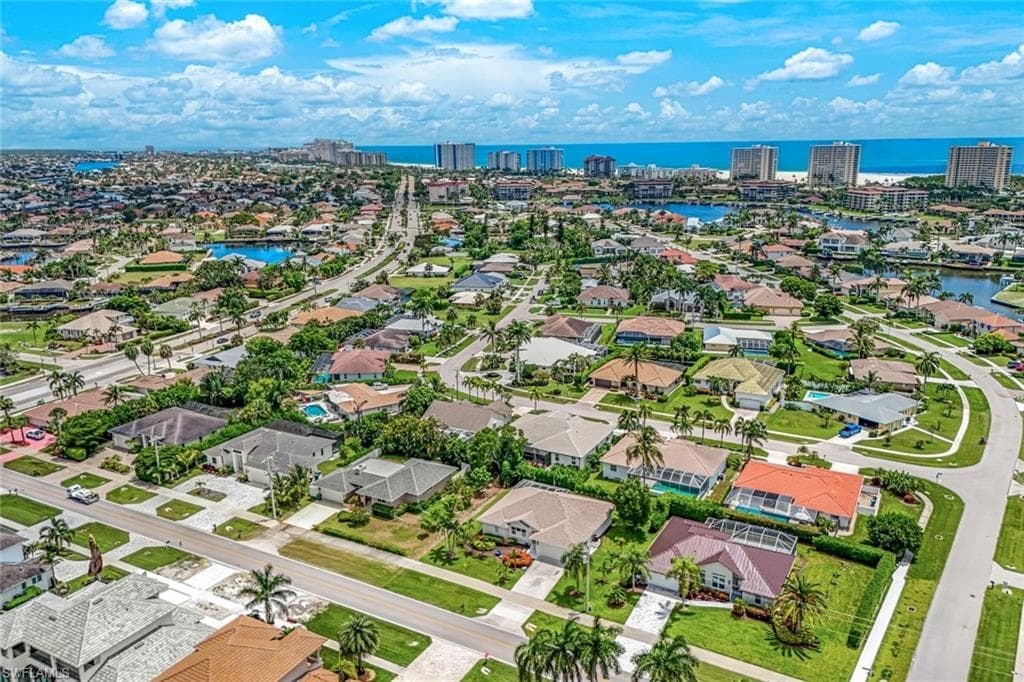 711 Tigertail Ct, Marco Island, FL 34145-33