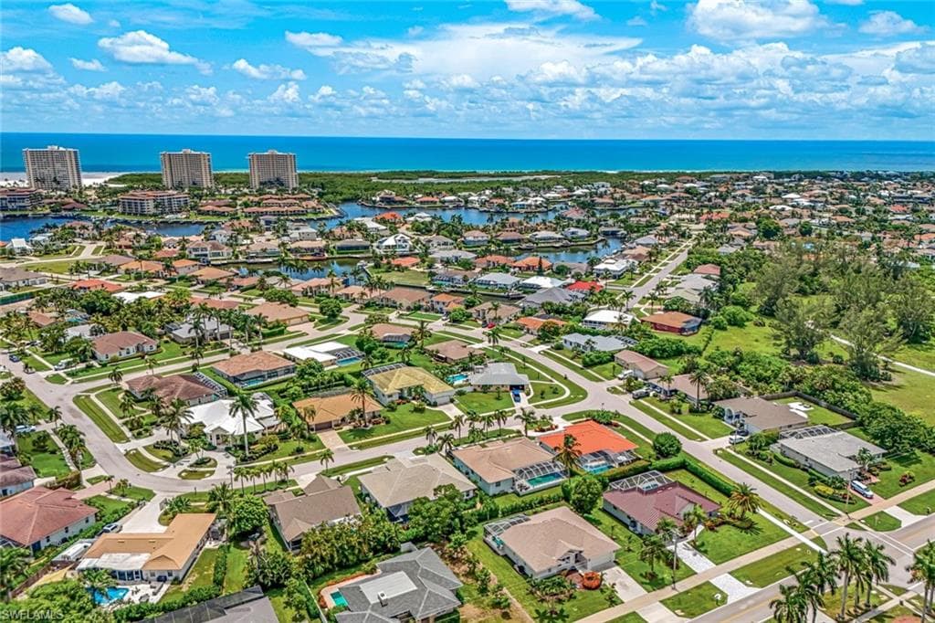 711 Tigertail Ct, Marco Island, FL 34145-34