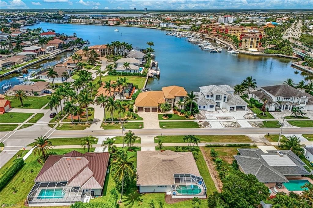 711 Tigertail Ct, Marco Island, FL 34145-35