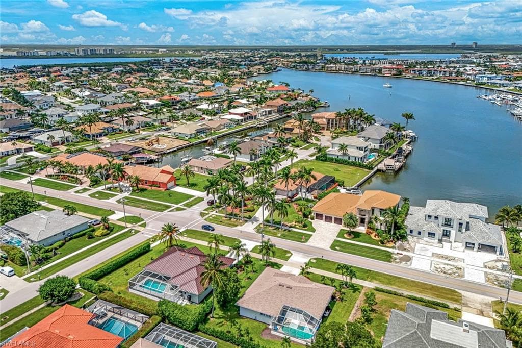 711 Tigertail Ct, Marco Island, FL 34145-36