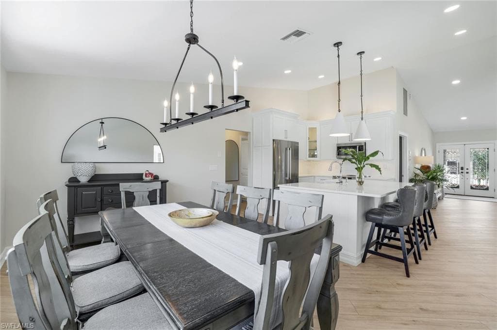 711 Tigertail Ct, Marco Island, FL 34145-3