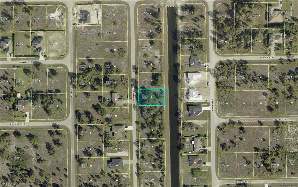 1137 Holmes Ave S, Lehigh Acres, FL 33974-4