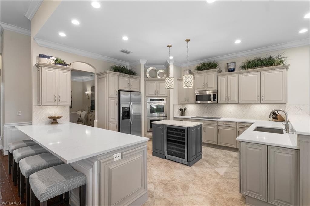 9755 Nickel Ridge Cir, Naples, FL 34120-9
