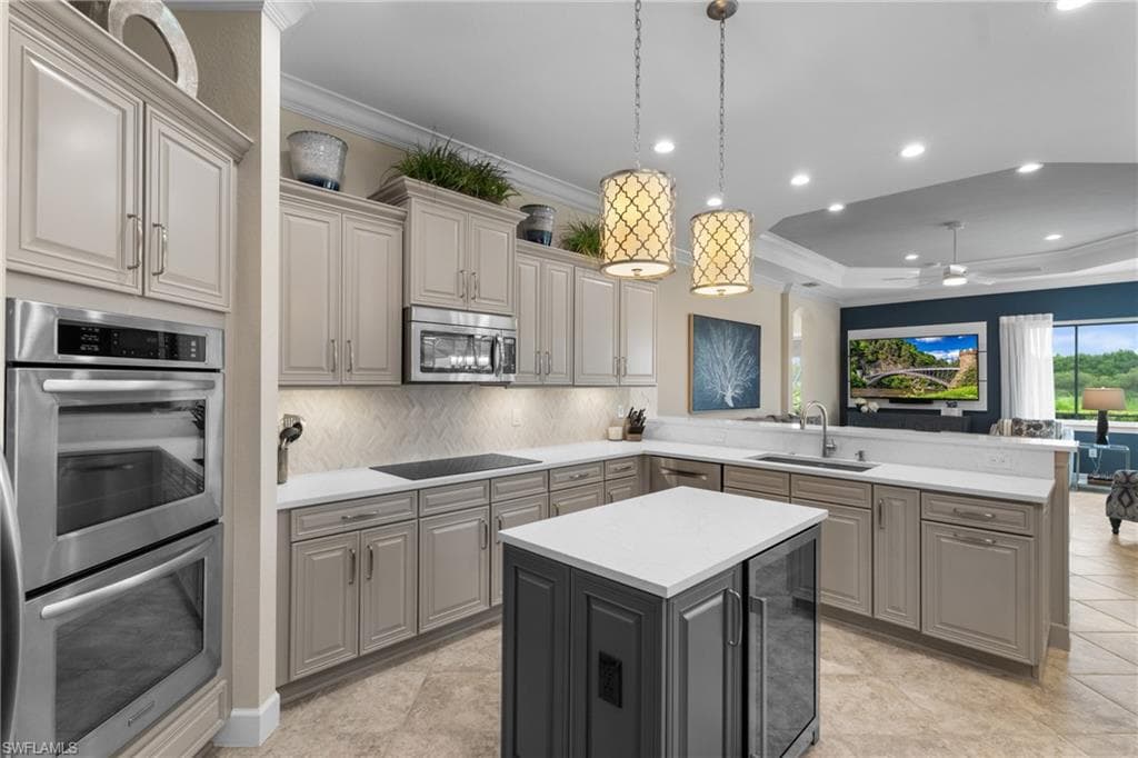 9755 Nickel Ridge Cir, Naples, FL 34120-10