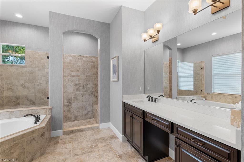 9755 Nickel Ridge Cir, Naples, FL 34120-23