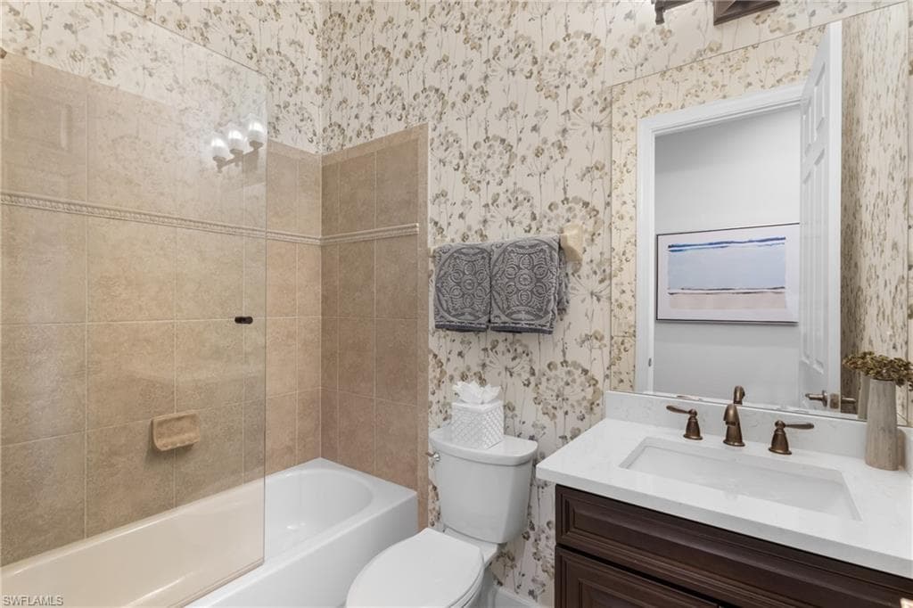9755 Nickel Ridge Cir, Naples, FL 34120-27