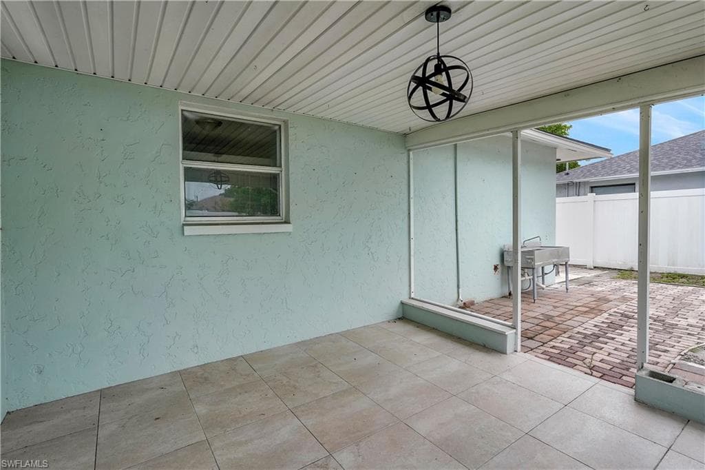 1428 20th Ave, Cape Coral, FL 33990-29