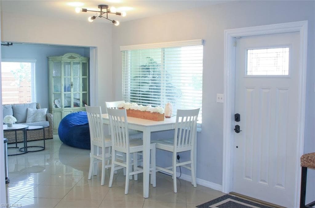 744 96th Ave N, Naples, FL 34108-10