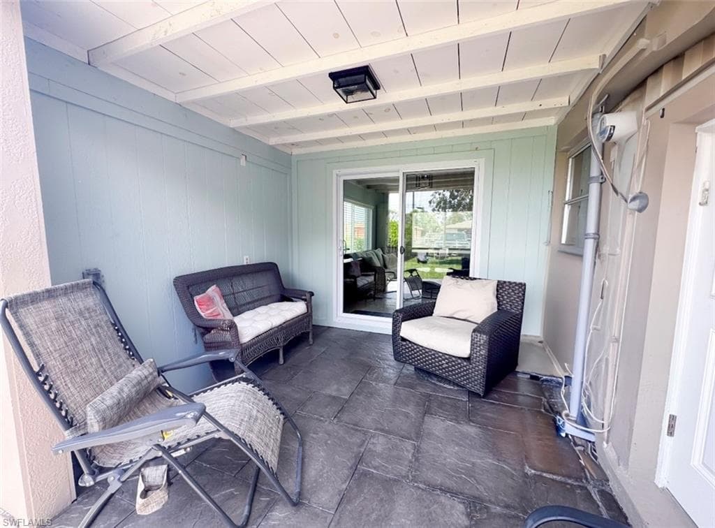 744 96th Ave N, Naples, FL 34108-17
