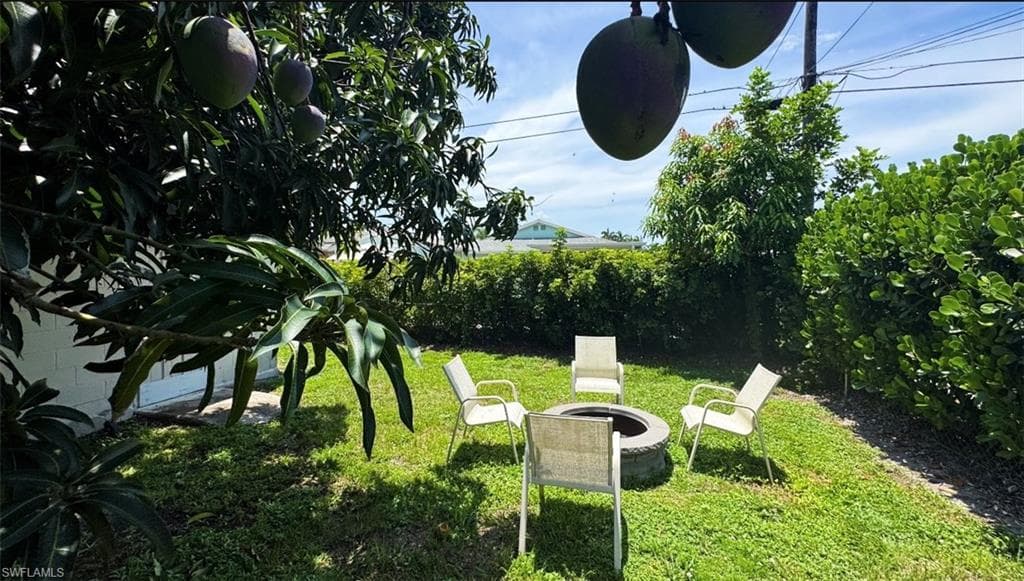 744 96th Ave N, Naples, FL 34108-19
