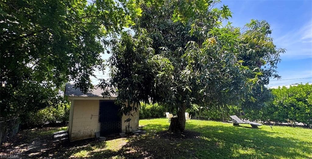 744 96th Ave N, Naples, FL 34108-21