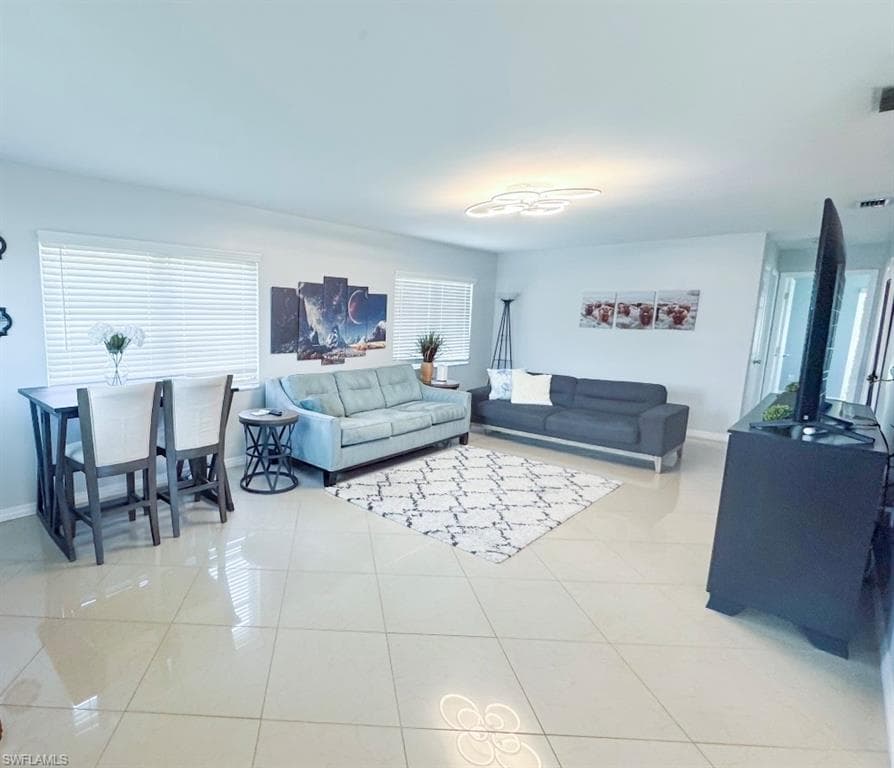 744 96th Ave N, Naples, FL 34108-3
