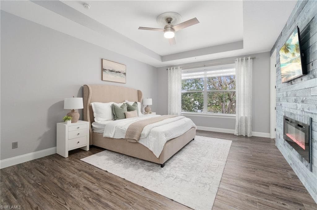 1330 Mariposa Cir 103, Naples, FL 34105-5