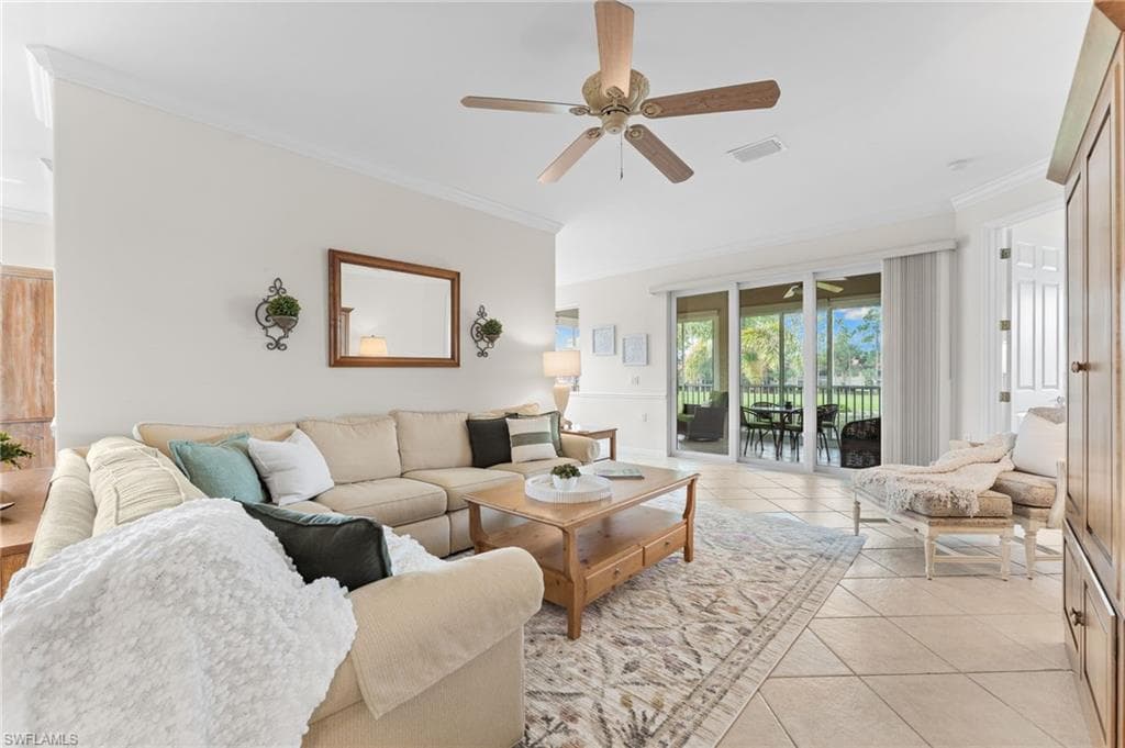 3916 Forest Glen Blvd 201, Naples, FL 34114-9