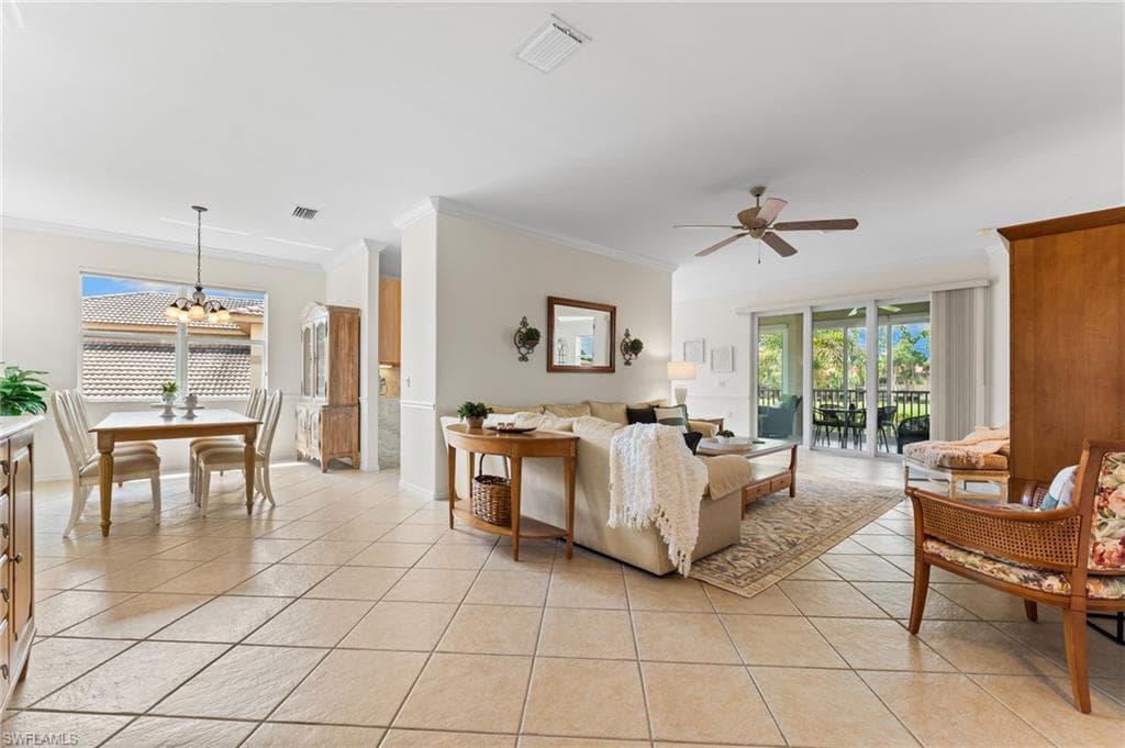 3916 Forest Glen Blvd 201, Naples, FL 34114-10