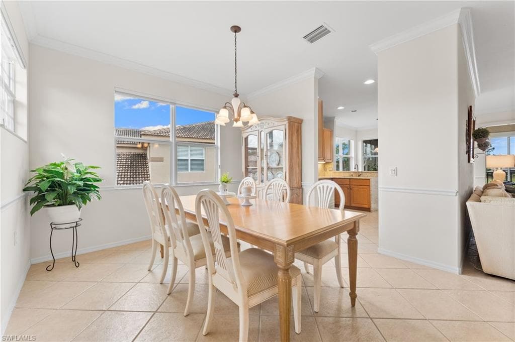 3916 Forest Glen Blvd 201, Naples, FL 34114-11